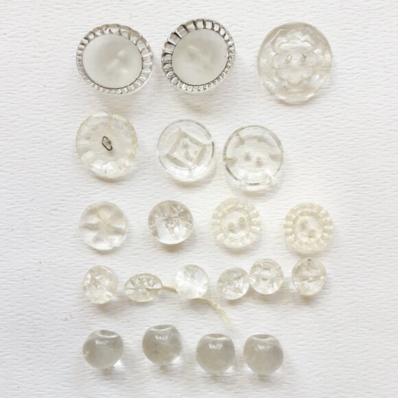 Vintage Round Clear Glass Faceted Dome Assorted Buttons Lot of 20 - Picture 1 of 3